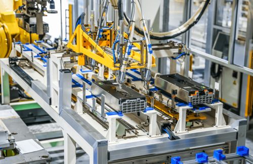 上汽大眾新能源工廠投產，首款純電SUV下半年亮相，數據處理服務助力智能轉型